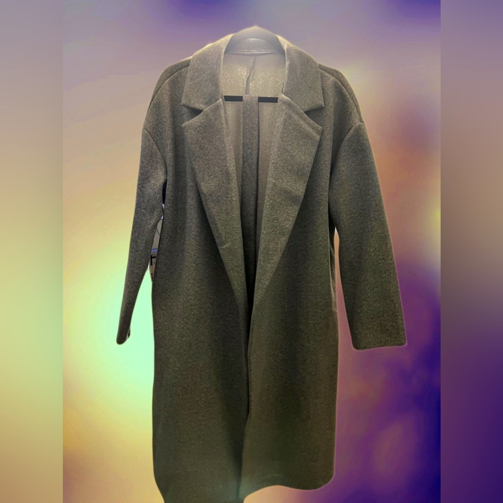 NWNT: Woman’s ankle length over coat with tie (M)